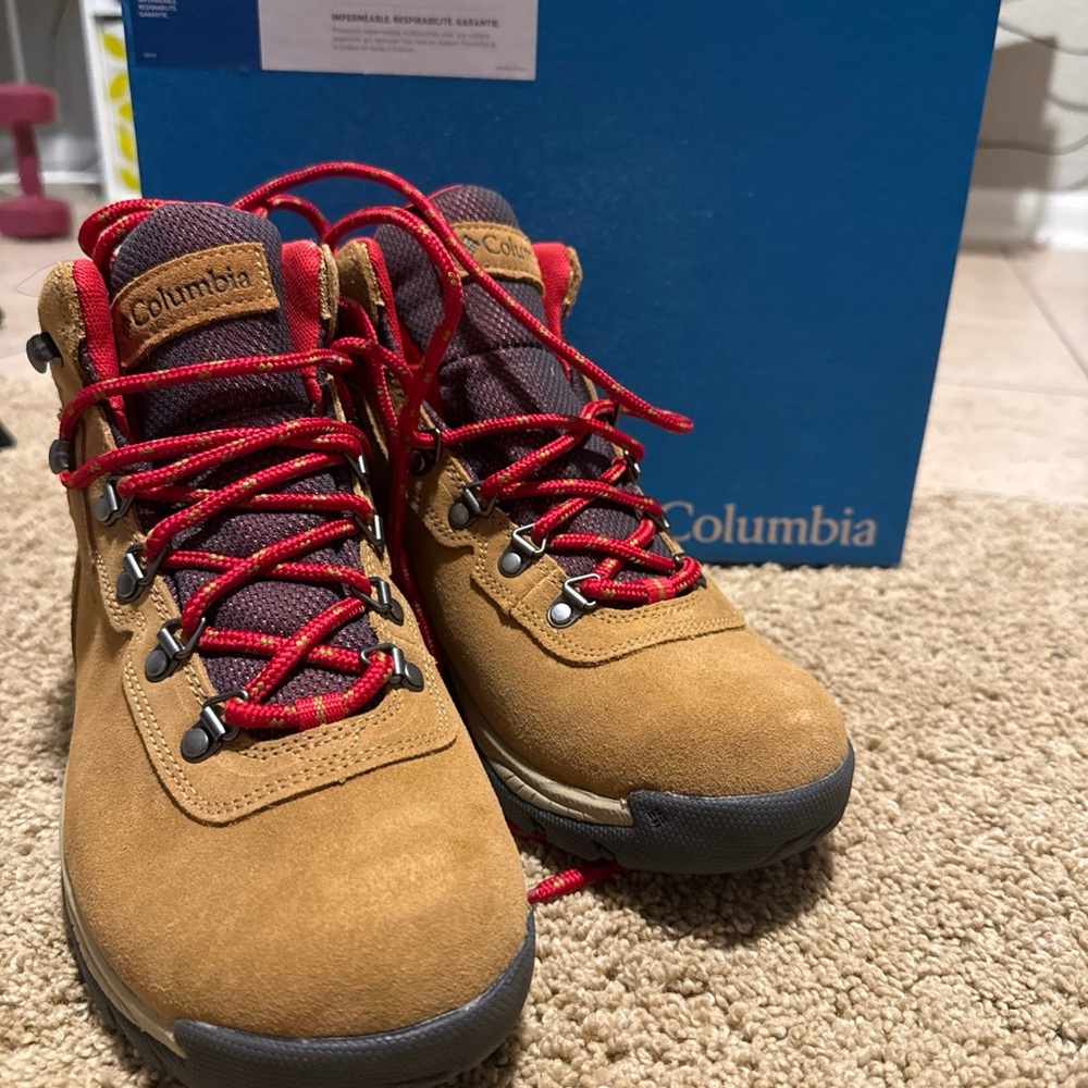Columbia Youth Tan and Red Hiking Boots